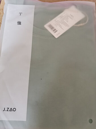 厚实，并不闷热，价格实惠！
