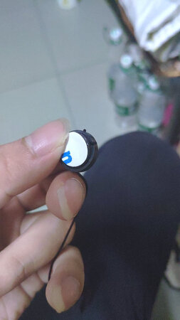 这东西值10块钱？？？线头都漏出来了，大家千万别买