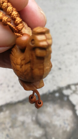 宝贝收到了，就是粘合得不整齐。