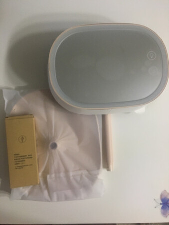 实物很不错，还可以当台灯用，颜色亮度都很棒