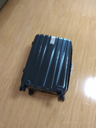 箱子很不错，静音，漂亮，非常满意的一次购物！！！！