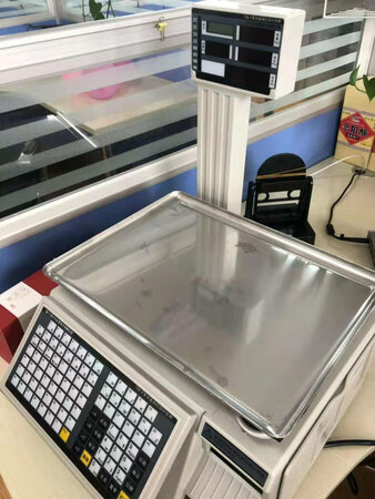 产品质感：很好
安全性能：好
稳定性能：好
双屏数量：很棒
操作系统：好