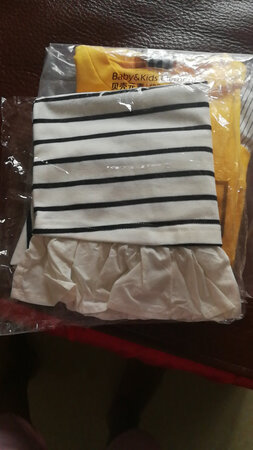 第一次买她家的衣服，性价比高，做工好，宝宝穿上洋气。