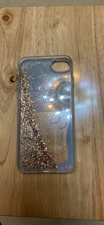 做工质感：细腻，
颜色外观：漂亮， 流沙细流而优雅
适配性：iPhone7正合适