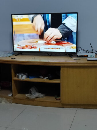 外形外观：挺好的
屏幕音效：声音挺大
尺寸大小：大小正合适
