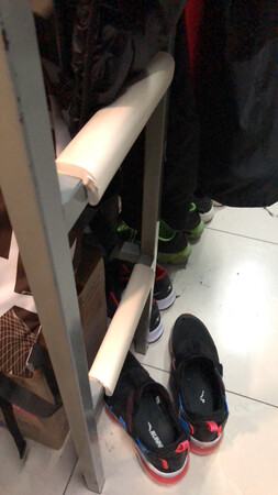 用在宿舍的梯子上，冬天也不会冷，脚也不会压的很痛，软软的很舒服。