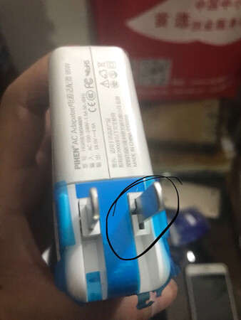 质量差的要命 用了不到十天就坏了 还不能退 拿过去修用了一个礼拜才送回来 我就想问我电池坏了我这周电脑怎么用？买的时候第二天就到 坏了翻修回来要7天？客服态度也很不好 逃避问题说这个不归他管 让我等着就行 呵呵呵