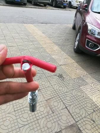 操作控制：  这么短的手柄卖家说了只能光靠手劲去拧  我也不知道买家有几个大力士  ！我是拧不动  稍微加了点力就断了  ！卖家居然让我去焊接一下  ！卖家好爱啊！！！
功能设计：一点不实用