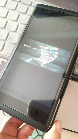 音质音效：超级震撼
外形外观：精致
投影亮度：白天在室内墙壁投屏略暗，但清晰度非常高，挂了窗帘或者夜晚没得说，超级好
投影色彩：颜色靓丽对比度高
操作难易：操作简便实用
其他特色：手机功能强大