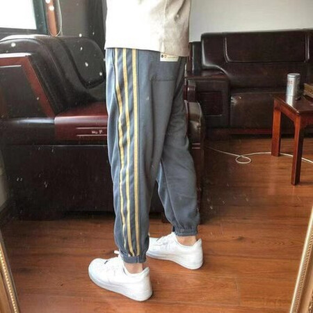 快递超级快的 商品质量也非常不错实体店这个价格绝对买不到有喜欢的朋友赶紧下手吧~~#~不错性价比高。质量蛮好，外包装很漂亮~评价五分！