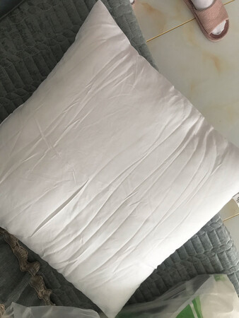 宝贝收到 包装完美 抱枕手感好 快递小哥服务态度好 满意给五星