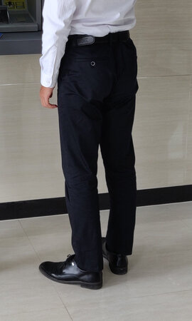 这件没有黑色的好看,看个人喜欢吧,还行吧,都差不多,质量没问题