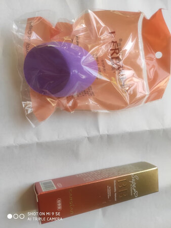 卡姿兰的商品已收到，发现BB霜没有，与客服进行了沟通，确认后安排给我补发了，挺快很好！在此感谢客服工作人员，耐心细致的工作和很好的态度,会继续关注你家商品的，谢谢！