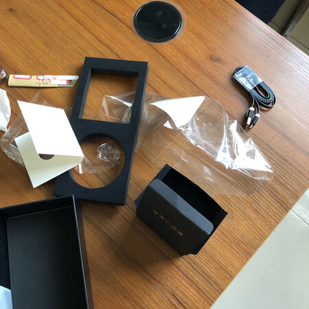 很精致，香味对我来说还是浓了，但是是送给别人的生日礼物，对方很喜欢，香味也能接受，好评。