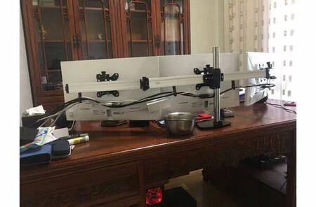 这个超级好，三个屏幕摆在一起，电线什么的也都可以整理在一起，不占桌面位置，玩游戏什么的是真的爽，客服也很和善，很有耐心，支架材质什么的都很好，物超所值，物美价廉，完全值得这个价格。总体感觉很不错。继续支持