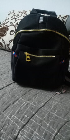 外观颜值：很上档次
材质手感：舒服
容量空间：大