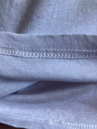 活动的时候买的，一直没穿，手感很好，没有接缝，纯棉的，有弹力，三种颜色，黑白灰，客服推荐的号码，感觉应该可以，性价比很高，猫人是老牌子了，以前也穿过，从未让人失望，这次也很好，一起还买了一套内衣，质量也很好，京东快递真的真的太棒了，每次送货都很快，态度也好，赞！