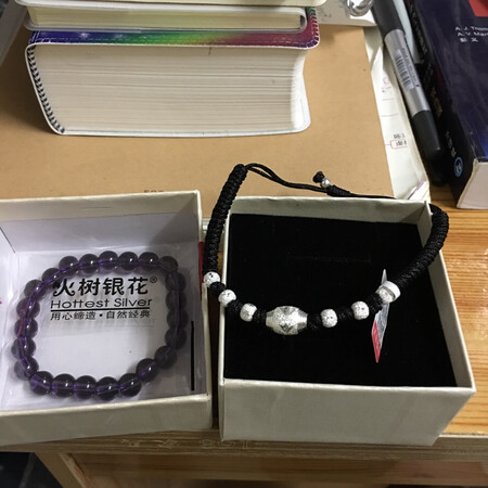 挺好看的，还送了赠品。