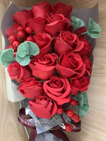 还挺像真花的。价格比真花便宜些