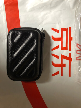 该品牌收拾包性价比高，使用材料也非常好，设计也非常合理，使用非常方便，旅游出差收纳功能非常好?。