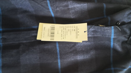 衣服质地柔软颜色喜欢，很好！
