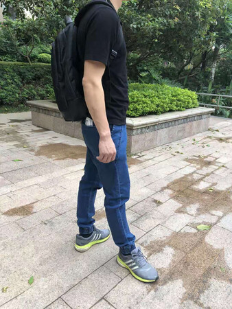 裤子穿着还可以，质量也是好的，很愉快的一次购物，比较合身，码数刚好。下次再来。谢谢商家！