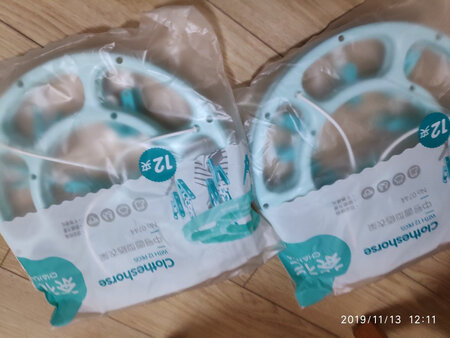 这款茶花衣架很结实，家里以前也买过，这次搞活动，又买了两个。