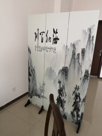 我买了三页，摆在门口，看起来感觉还行，就是给了我四根钉子不知道怎么用