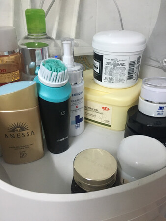 产品质感：纸质细腻柔和，清洁力强