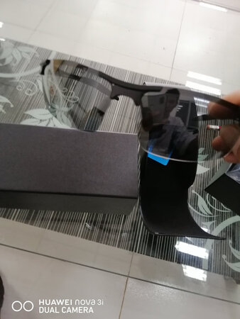 还行，挺漂亮的，最主要是速度超快，下单几个小时就到了