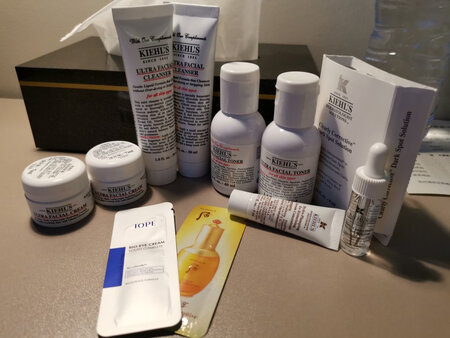 出差买着备着用  经常坐飞机  这个刚好带着
