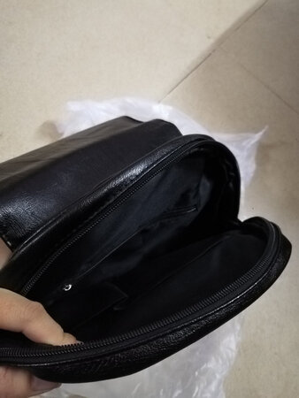 外观颜值：时尚
材质手感：摸着很舒服
容量很大，可以放很多东西，很喜欢?