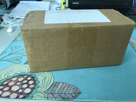 到货速度还是很快的，国外~，对比了一下海淘价格差不多，这边还会有礼物赠送，跟客服沟通也方便，产品还没有使用，用过了会在追评，看起来质地有一点点粘稠，味道清清爽爽的。