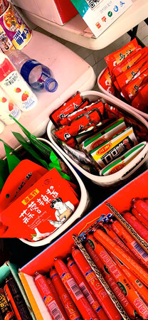 该商品散物筐就是有点儿小，其它还行哦！