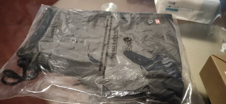 试穿了，感觉有点瘦，换了大一号的