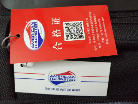 美旅拉杆箱男行李箱女新品 旅行箱包大容量登机箱子 时尚商务软箱TF2 黑色 21寸，侧边沒有提，其他都挺好。