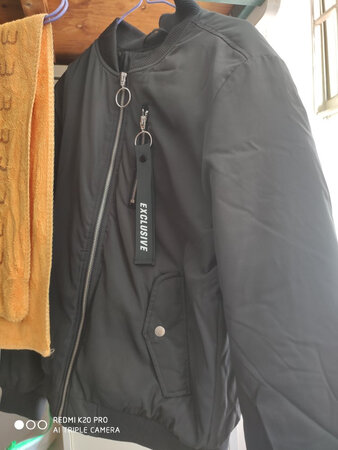 很好，，，刚好合适，，，质量保证，，穿起来舒服
