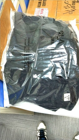 衣服收到了   款式很喜欢   就是我自己选号小了