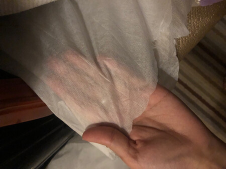 太薄了，第一款是之前买的别的品牌，第二款是这家，价格差1元以内。这么薄在外用意义不大了