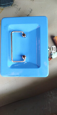 比较精致的小盒子还不错的了放小工具配件刚好