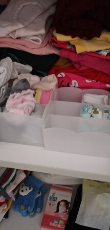 孩子的袜子和小内裤一直都是乱堆着放的，在这家店选购商品的时候看到了这个套餐，果断购买，买回来洗过后就给孩子放了小袜子和内裤，虽然还没有好好收拾，但是已经初步使用了，感觉质量很不错，很结实的样子，分格大小也挺合适，不错的产品，推荐。