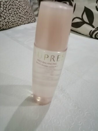 产品质感：质感很好
补水效果：一直都在用这个牌子的东西，补水效果好