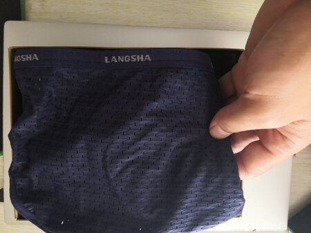 挺好的，摸起来很舒服，穿着很舒服。好评！