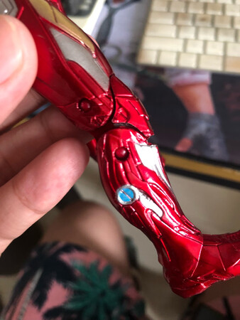 差评，听不满意的，腿松了，而且做工好差，没想到买了个这么差的东西，图在这呢，都看看吧