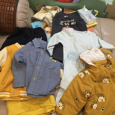 今年在嘟嘟家买了好多宝宝的秋冬装，性价比高，手感也舒适
