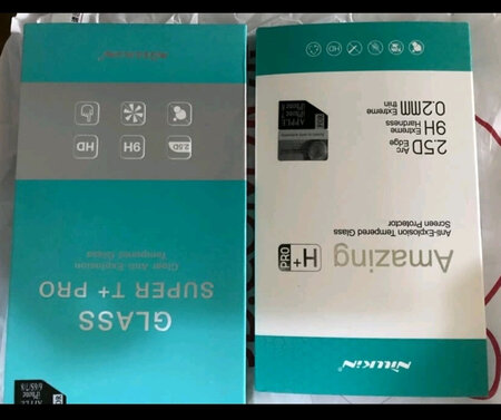 做工质感：首先说说京东的配送，绝对是没话说，是很快的，然后就是这个膜的质量够薄，0.2毫米，贴上之后手感非常不错，高光华 边缘是有弧度的，感觉非常不错，边缘也没有割手的感觉。买了好几个 朋友看了都说好，下回需要还会再来购买的。