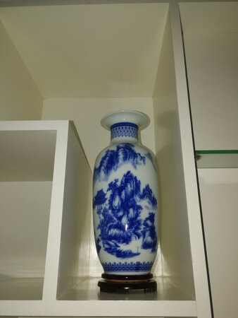 适用场景：和图片一样很漂亮，摆好后，柜子立马高大上起来，美观大方，尺寸合适，包安完好。满意