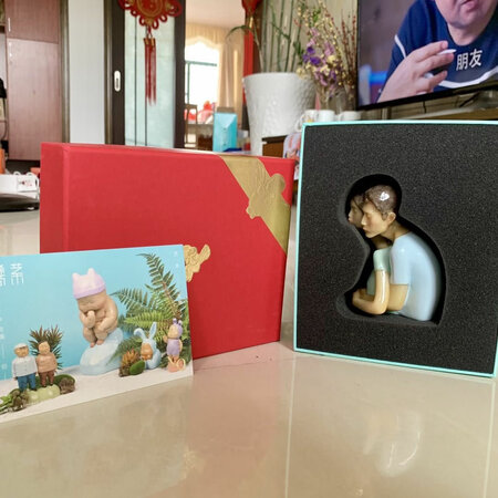 帮朋友买的。她挺满意的。嗯。只能说。是个艺术品?哈哈