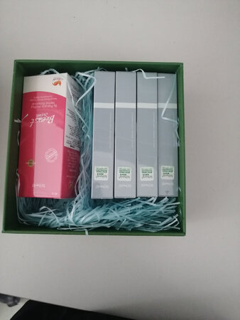 不知道效果怎么样，如果有效果等用完了再买。