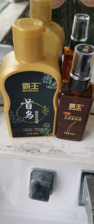 柔顺效果：挺好的
泡沫数量：适中
产品香味：植物自然香